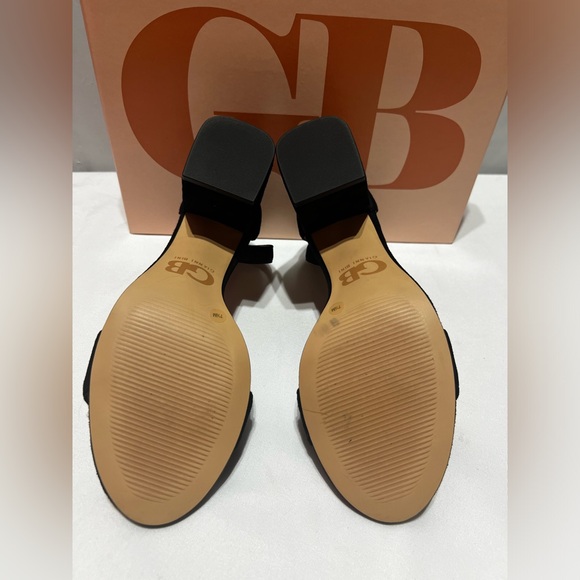 NWOT Gianni Bini Black Suede Block Heel - Picture 10 of 14